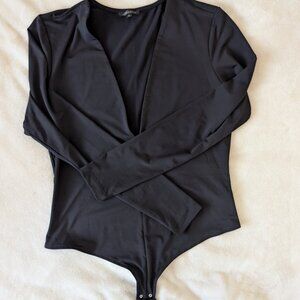 3/$30 Dynamite plunge neckline long sleeve body suit